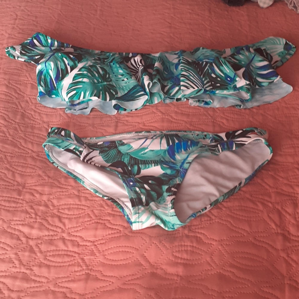 Two piece bakini